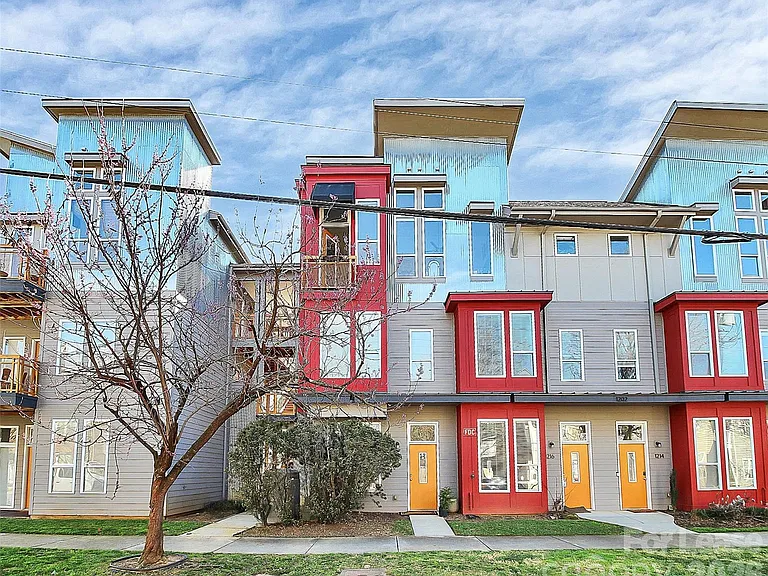 1220 Caldwell St — Photo 1