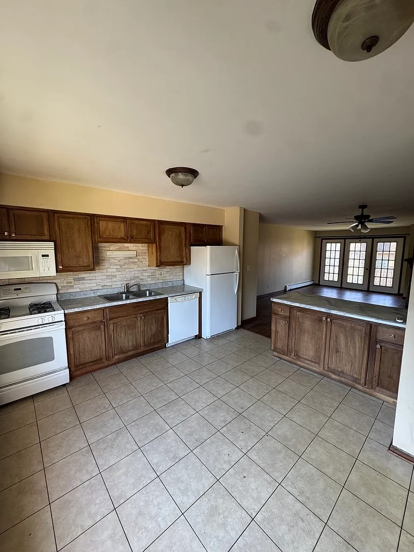 2 bed, 980 sqft, $1,750 — Photo 4