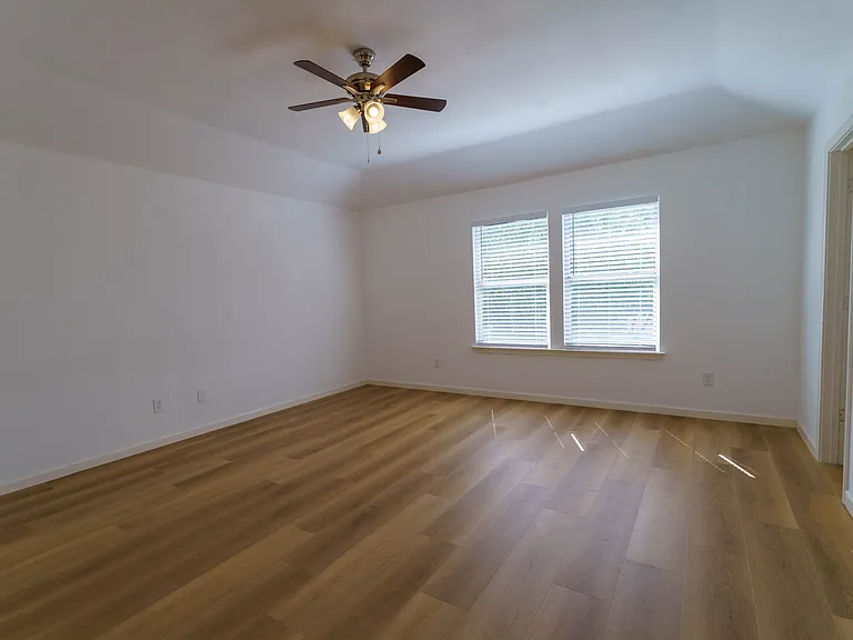1109 Hilltop Dr — Photo 9