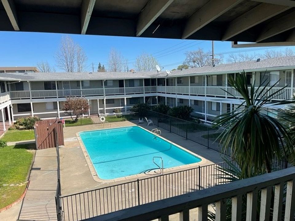 1st image of 500 Sunrise Ave APT 8