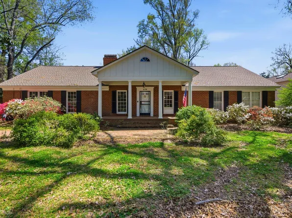 270 Cherry Cir E, Memphis, TN 38117