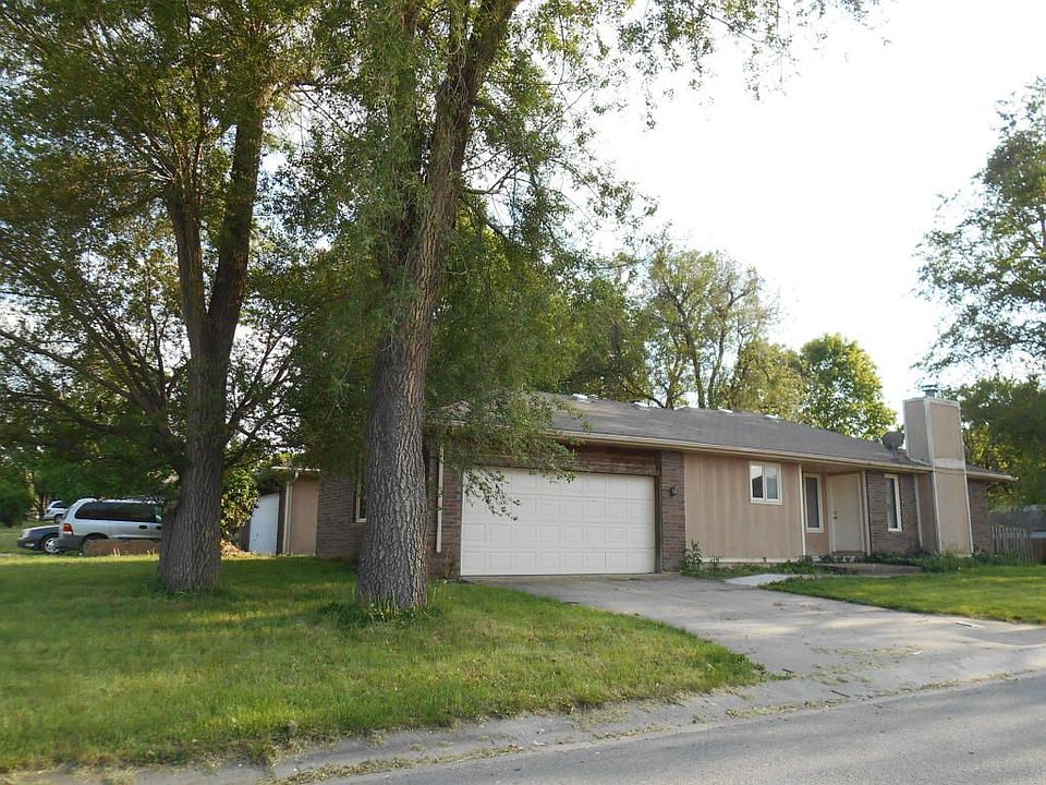2nd image of 3437 S Christy Ct