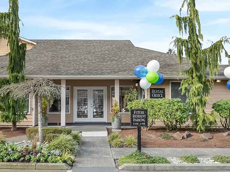 Crystal Springs Apartments — Photo 6