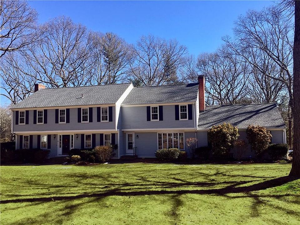1st image of 8 Tamarack Dr