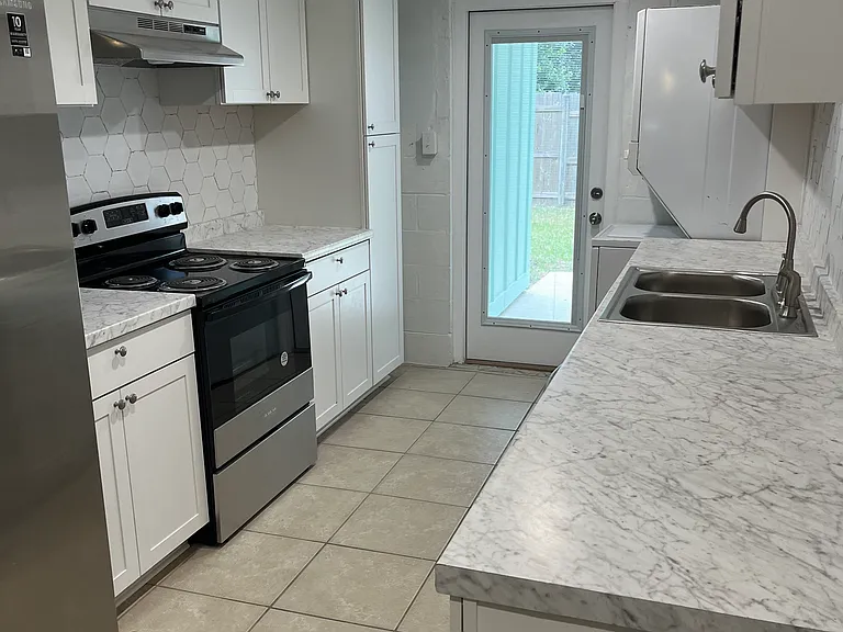 5439 Ornacor Ave — Photo 34