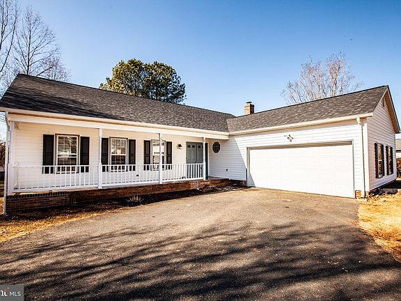 2nd image of 8 Boyd Dr