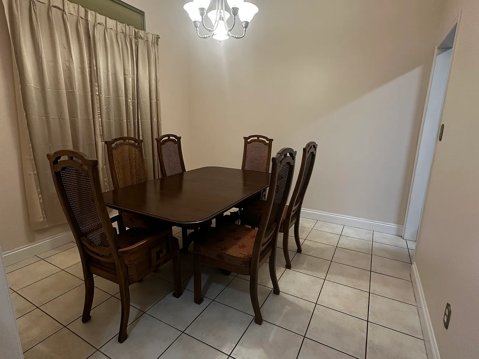 3 bed, 1532 sqft, $2,300 — Photo 4