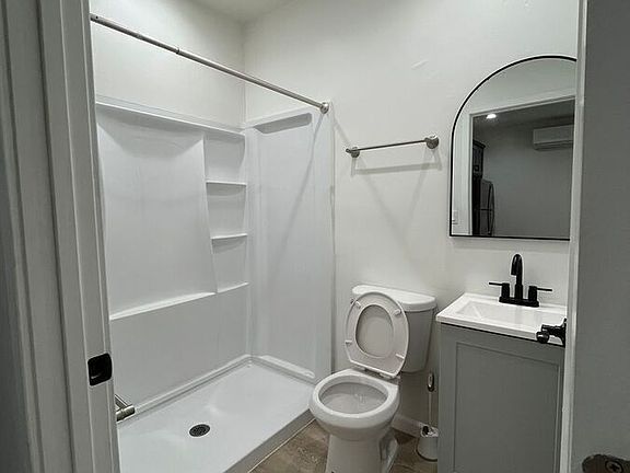 3rd image of 839 W 165th Pl #11