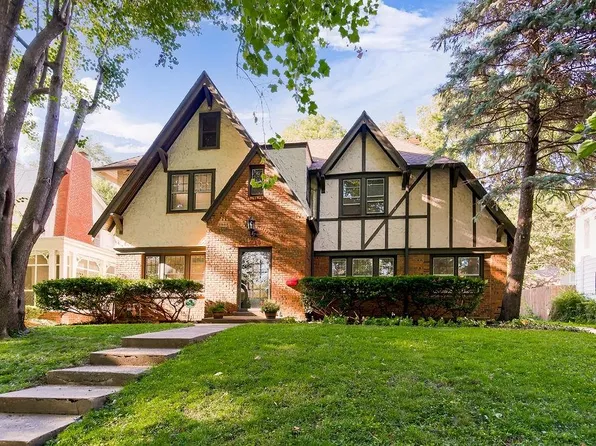 216 W 66th St, Kansas City, MO 64113