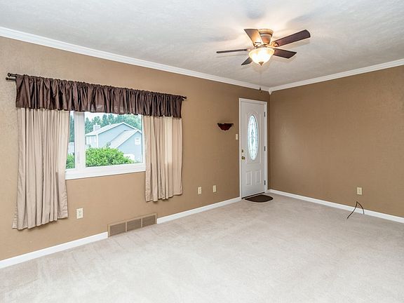 3rd image of 103 Kamer Dr