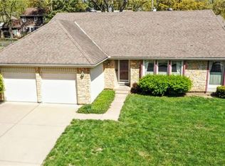 10100 W 98th St, Overland Park, KS 66212