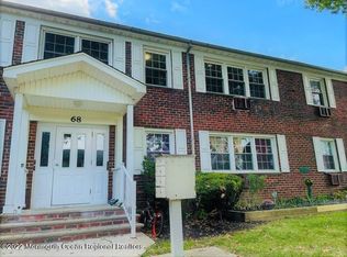 68 Stonehurst Blvd APT B, Freehold, NJ 07728