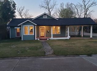 649 8th St, Lake Charles, LA 70601