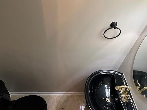 5th image of 16 Branford Way
