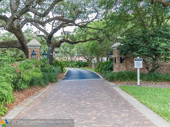 3rd image of 9308 Arborwood Cir