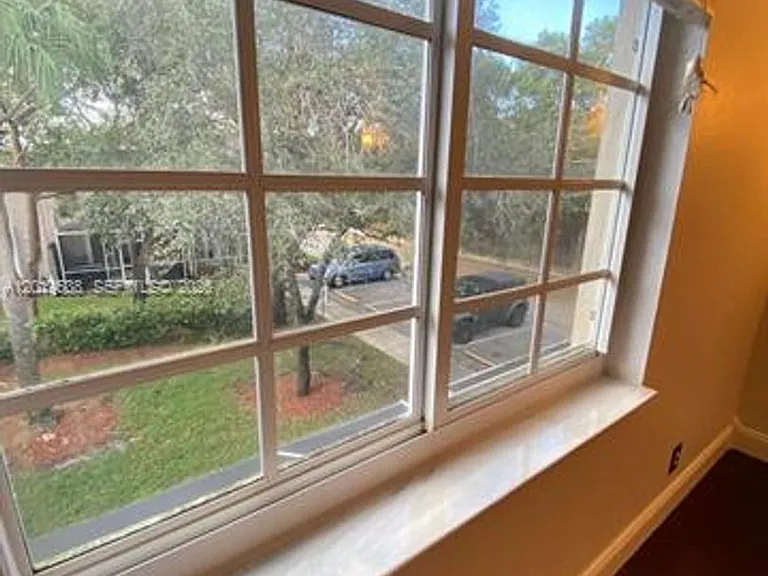 2041 Pompeii Ct #2014 — Photo 26