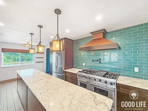 1229 Sandra Cir, Vista, CA 92083