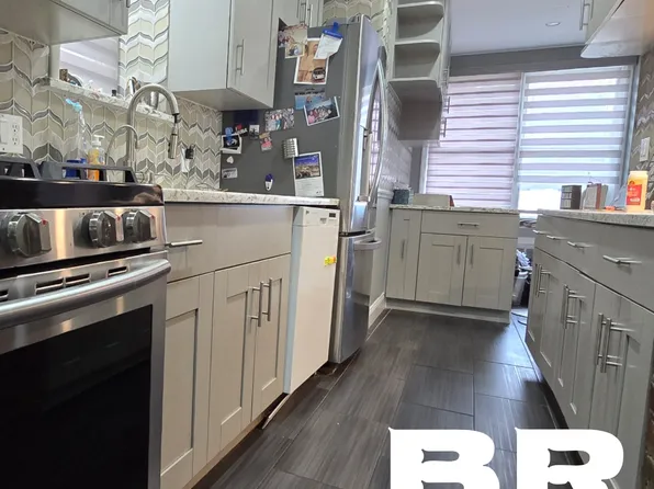 1967 East 18th Street image 4 of 16