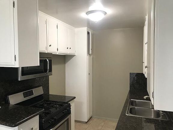 2nd image of 252 S Mentor Ave APT 7