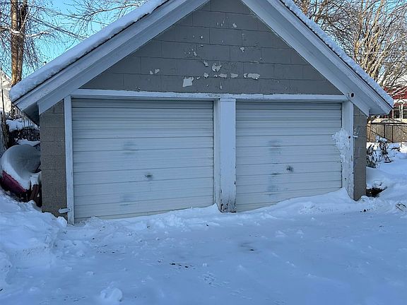 3rd image of 208 W Mackie St