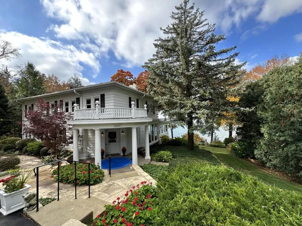 2005 East Lake Shore DRIVE #2007, Twin Lakes, WI 53181