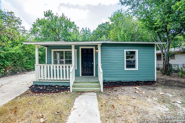 1st image of 1027 Morelos St