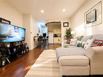 24 Kane Place, #1