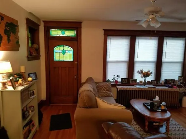 1042 Art Hill Pl #B, Saint Louis, MO 63139