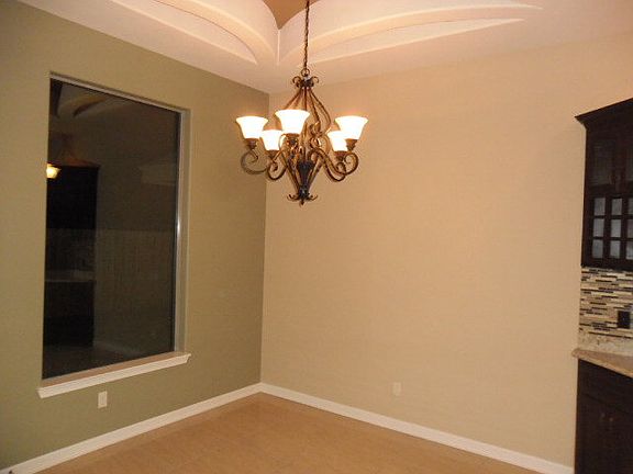 5th image of 4608 Bluebird Ave