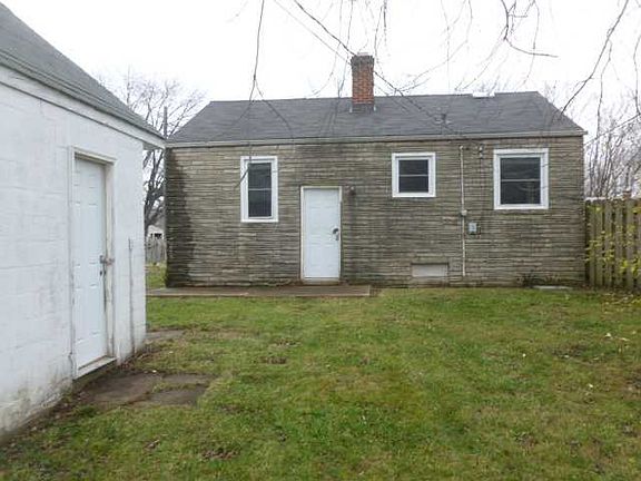 2nd image of 1222 Medford Ave