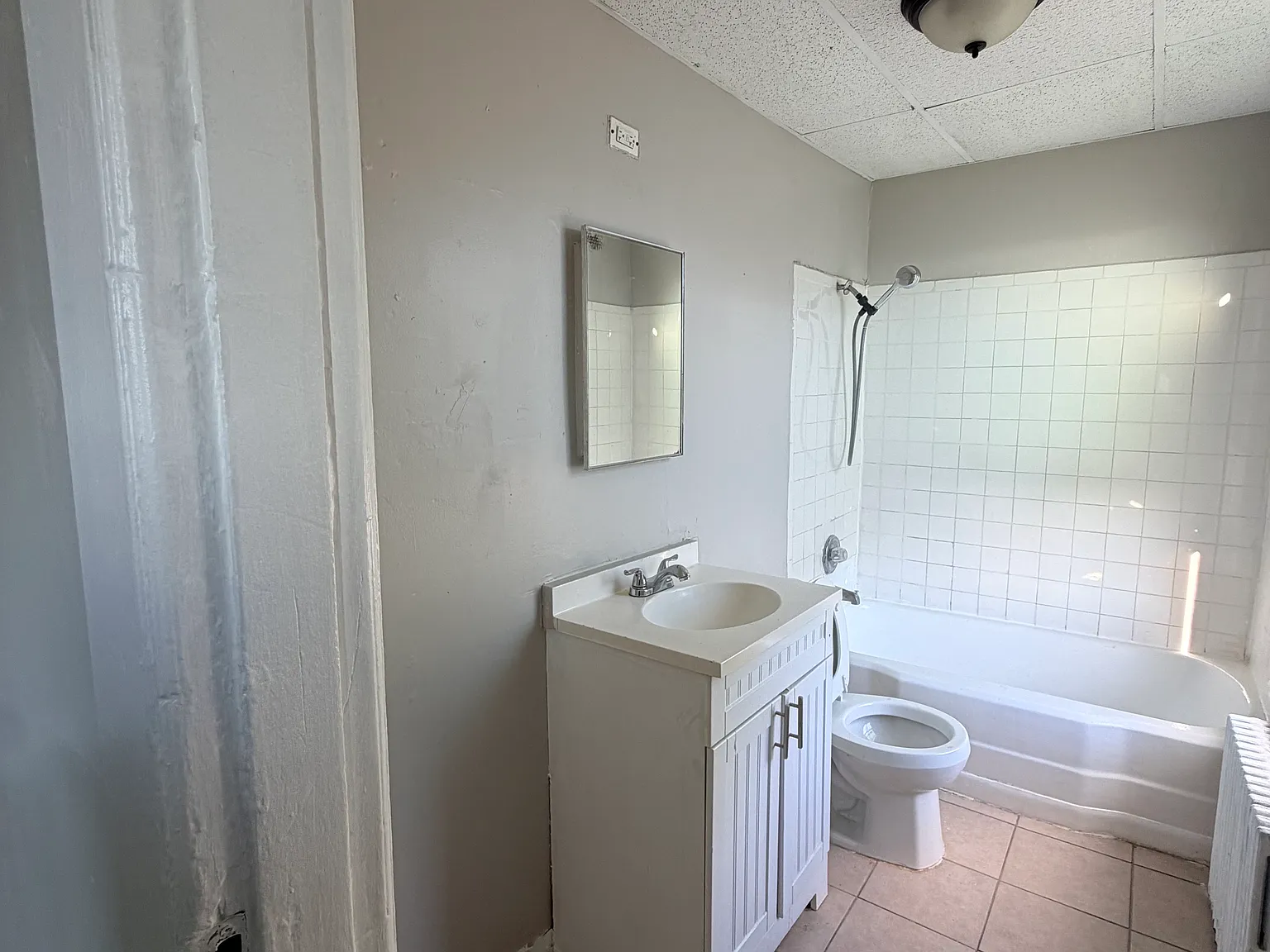 4 bed, 1500 sqft, $1,650 — Photo 2