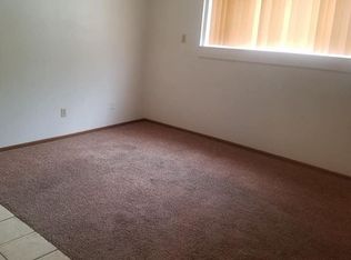 3684 W 4th St APT 1, Waterloo, IA 50701