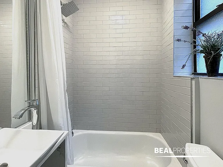 505 West Belmont Ave — Photo 8