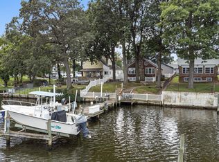 8216 Beach Dr, Baltimore, MD 21222