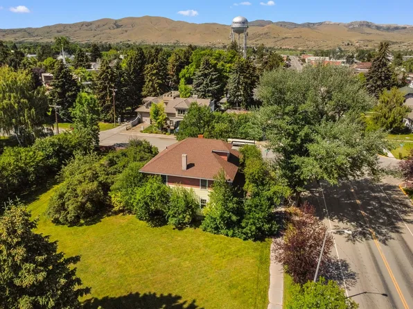 702 S Broadway St, Townsend, MT 59644