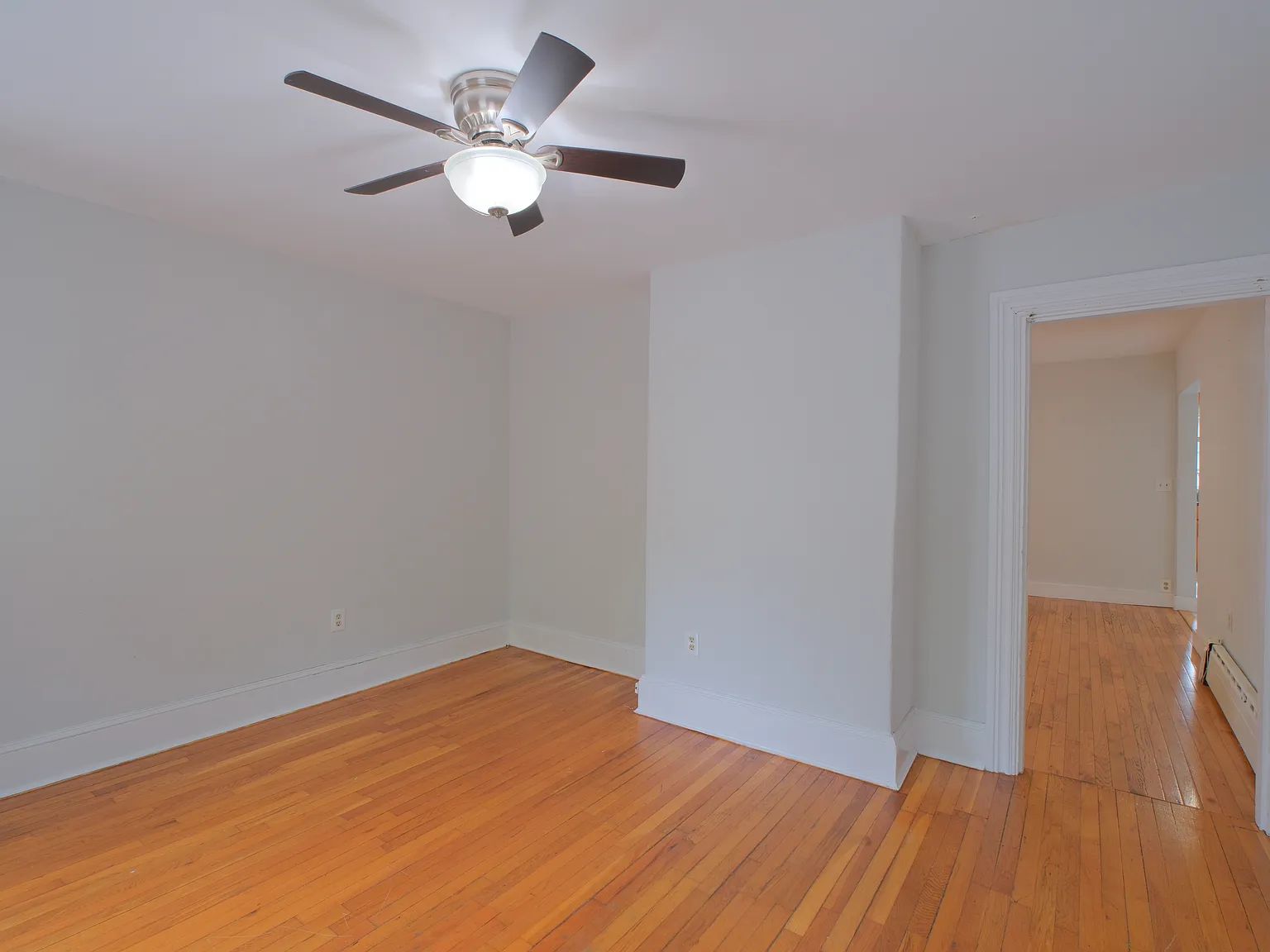 3 bed, 1108 sqft, $2,750 — Photo 4