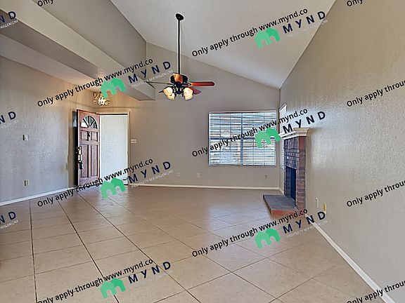2nd image of 521 W Carmen St