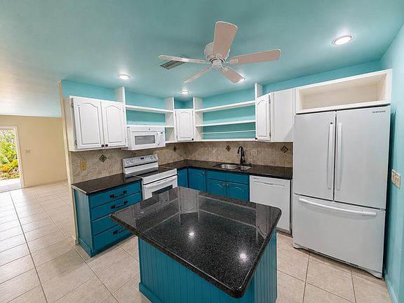 4th image of 736 - 738 NE 36th Street