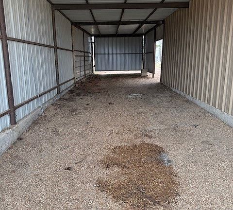 5th image of 303 New Highland Rd