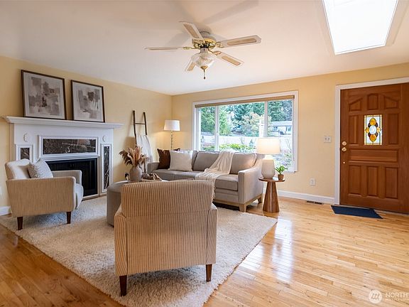 4th image of 5008 22nd Avenue NE
