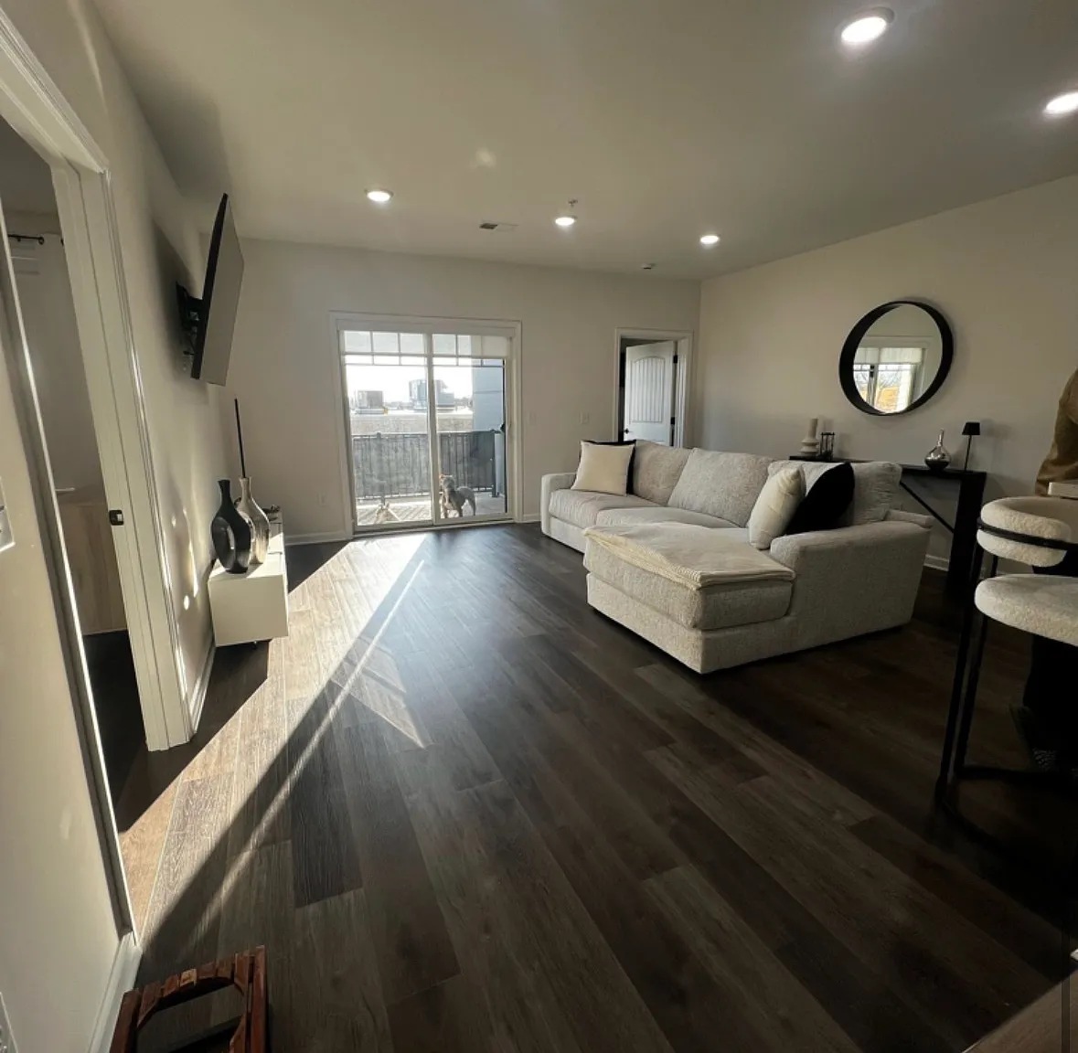 2 bed, 1380 sqft, $2,890 — Photo 3