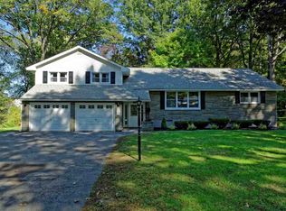 1033 Manas Dr, Schenectady, NY 12303