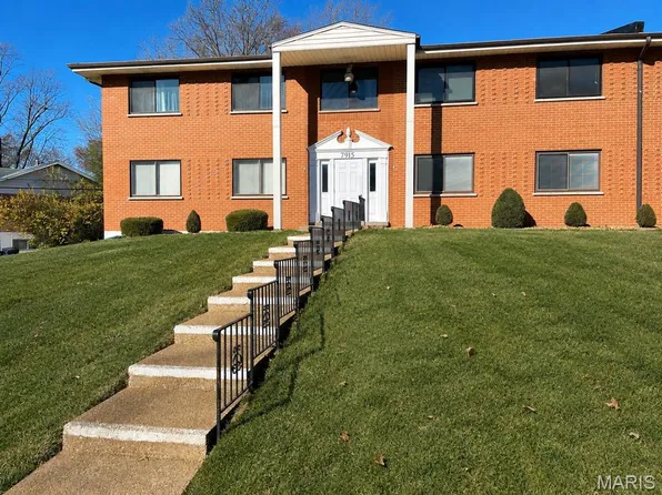 7915 Camelot Ln APT 2, Saint Louis, MO 63123