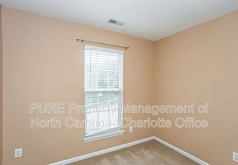 18040 Delmas Dr — Photo 11
