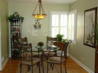 206 Ridge Ave, Crystal Lake, IL 60014