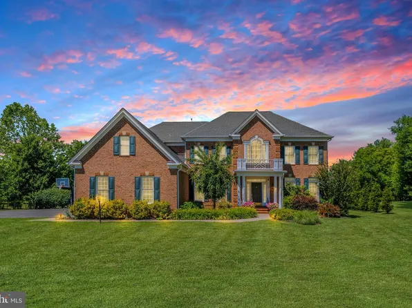 16619 Chestnut Overlook Dr, Purcellville, VA 20132