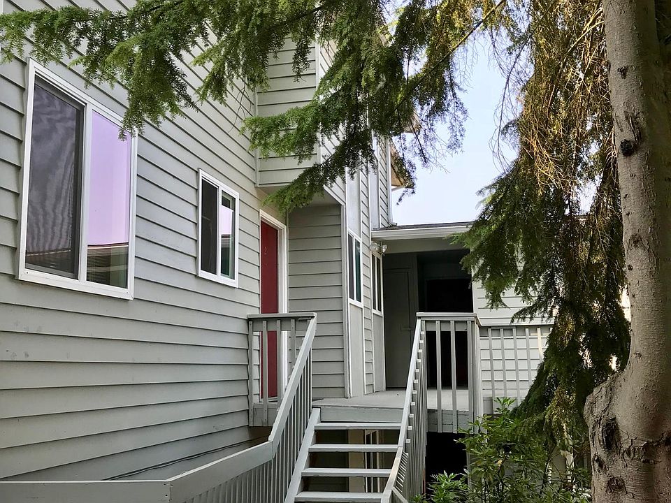 1st image of 8529 23rd Ave NE APT 3