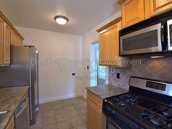 5th image of 1150 S Oswego Ave