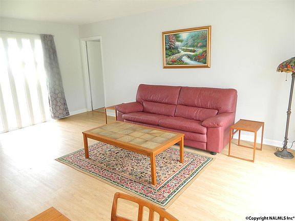 3rd image of 2012 Burlingame Dr SE