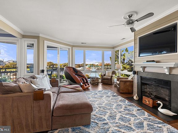 3rd image of 314 Oyster Cove Dr